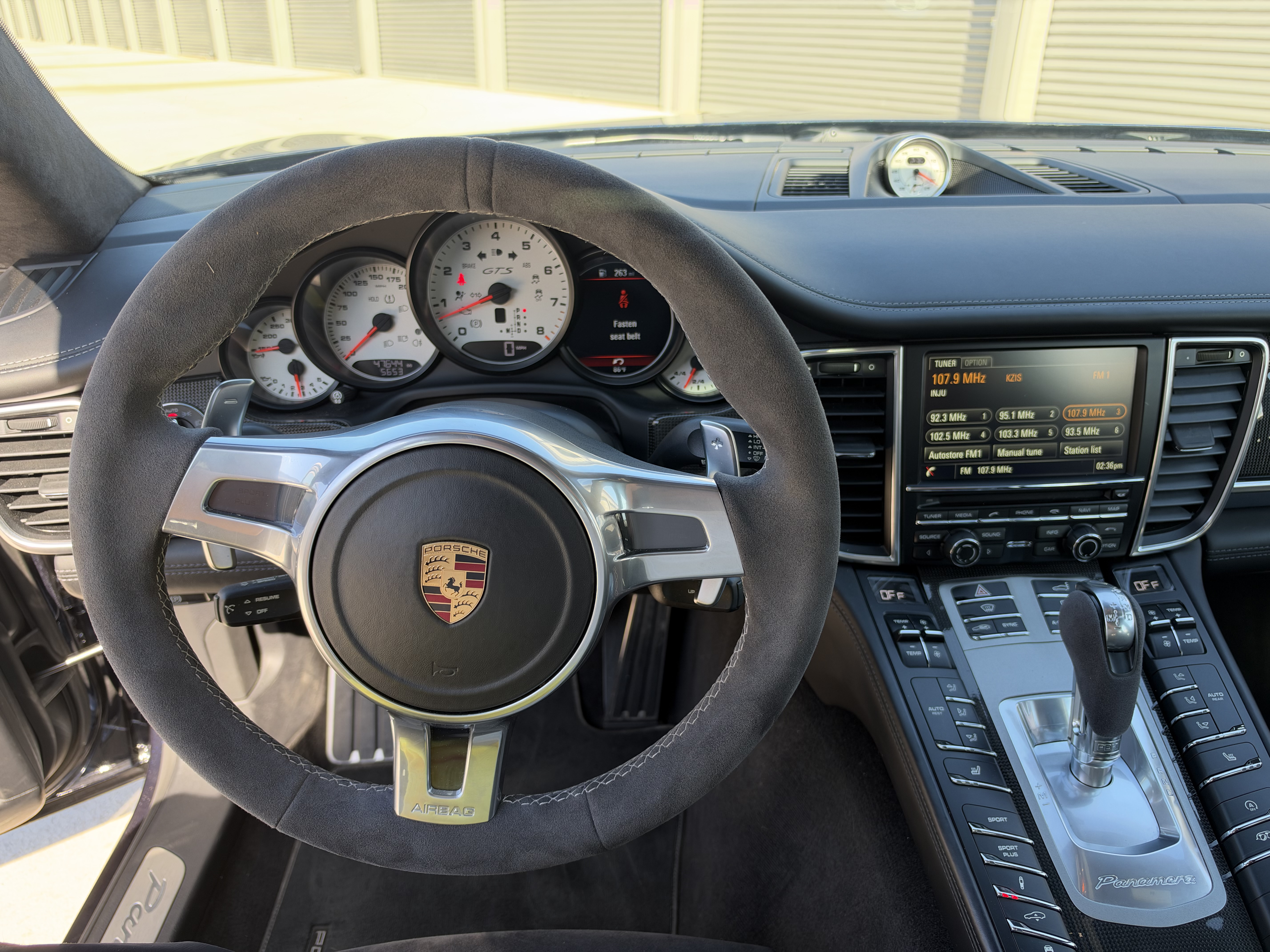Used 2016 Porsche Panamera GTS AWD/4WD image 16
