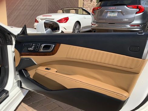 Used 2018 Mercedes-Benz SL 450 image 24