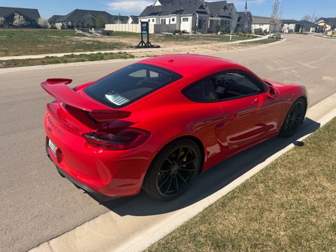 Used 2016 Porsche Cayman GT4 image 6