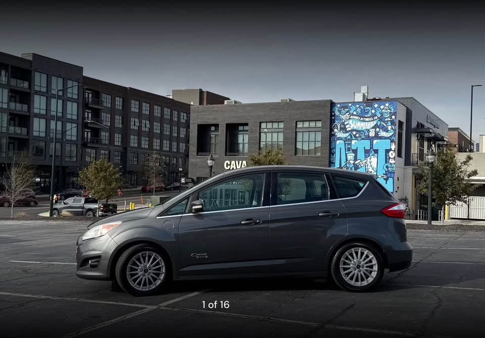Used 2015 Ford C-MAX Energi SEL FWD image 2