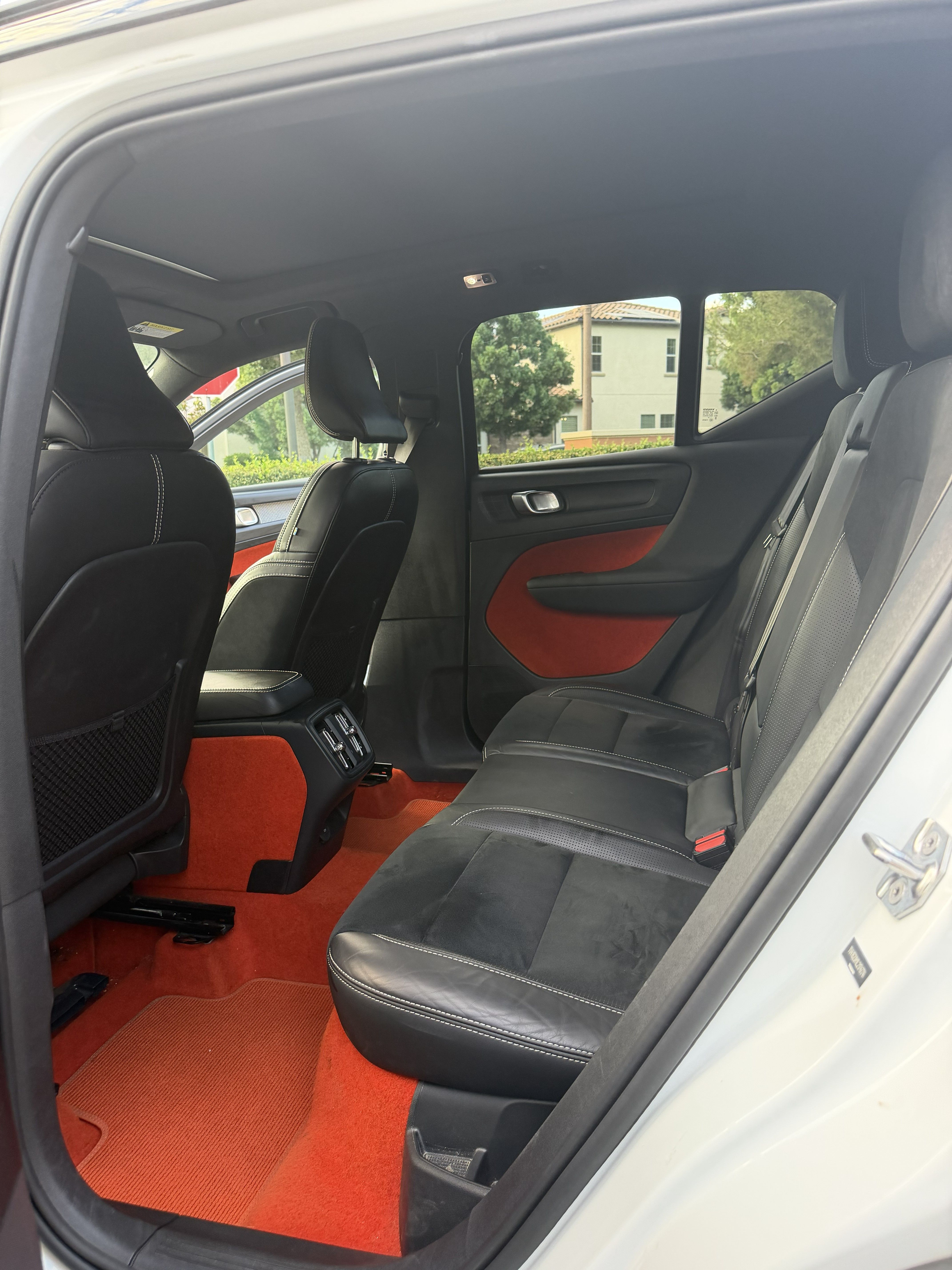 Used 2020 Volvo XC40 T5 R-Design AWD/4WD image 13