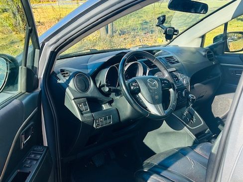 Used 2013 MAZDA MAZDA5 Grand Touring image 20