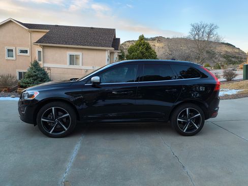 Used 2015 Volvo XC60 T6 R-Design Platinum image 5