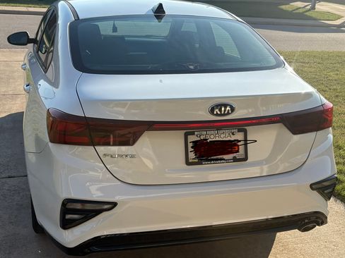 Used 2021 Kia Forte LXS FWD image 6