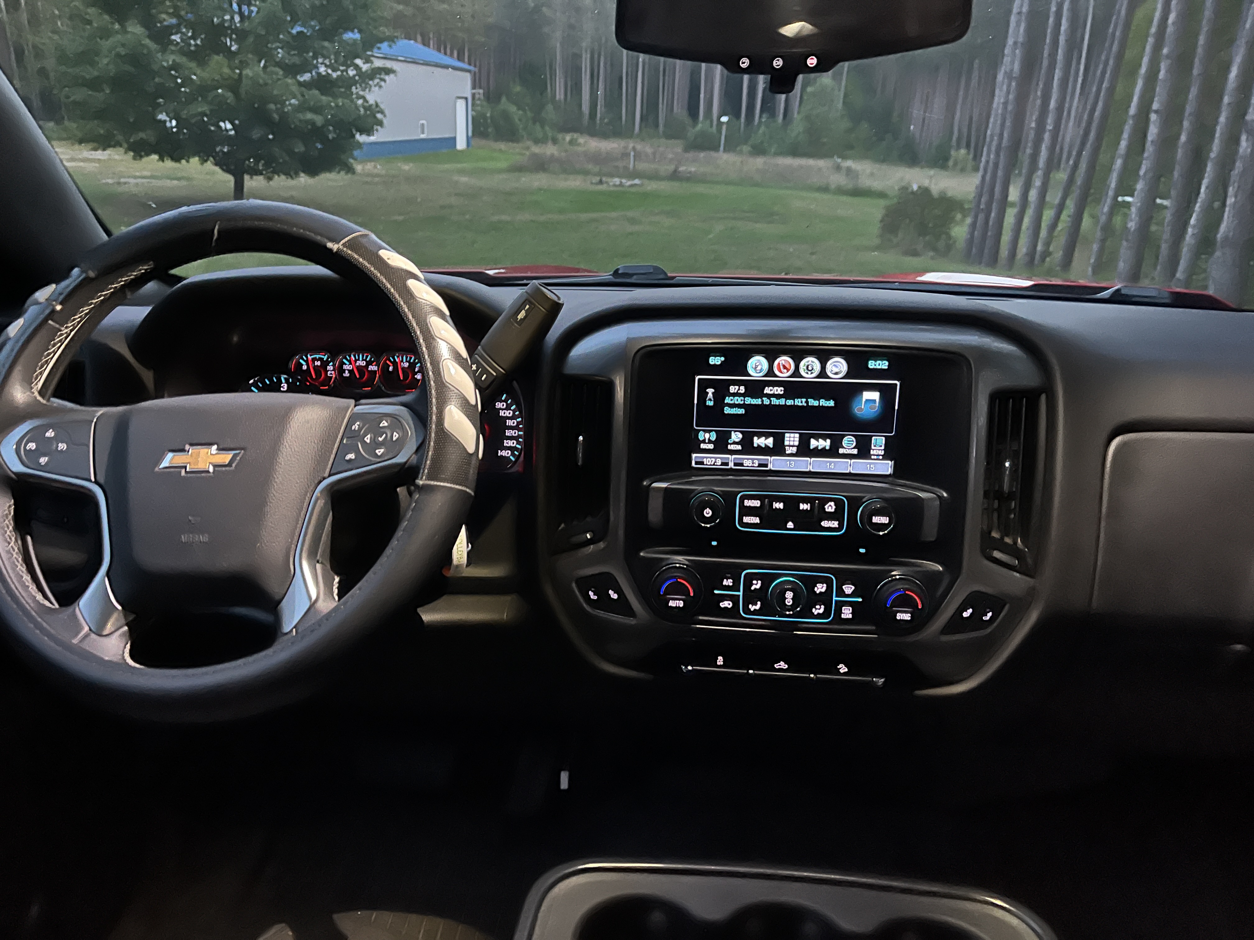 Used 2019 Chevrolet Silverado 1500 LT w/ All Star Edition AWD/4WD image 9