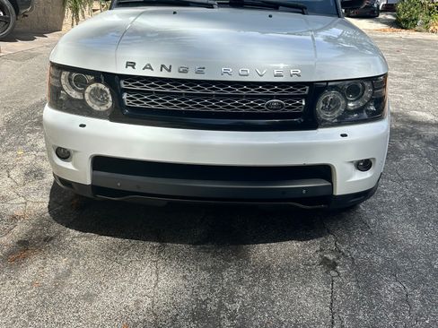 Used 2013 Land Rover Range Rover Sport HSE LUX w/ HSE Luxury Silver Pkg image 15