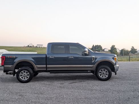 Used 2017 Ford F250 Lariat w/ Lariat Ultimate Package image 1