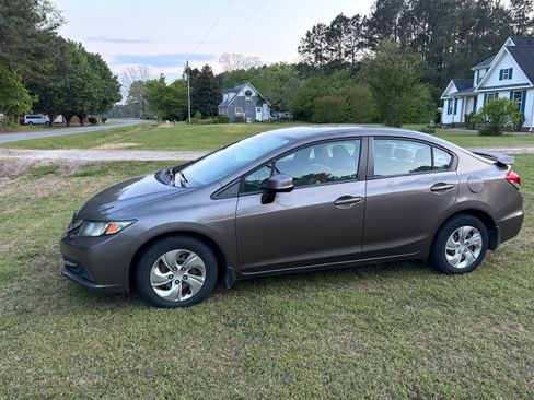Used 2013 Honda Civic LX image 17