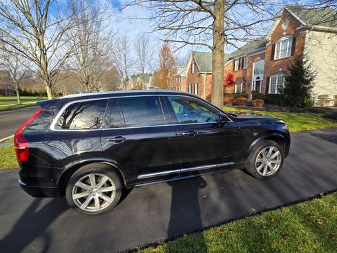 Used 2017 Volvo XC90 T6 Inscription w/ Vision Package image 8