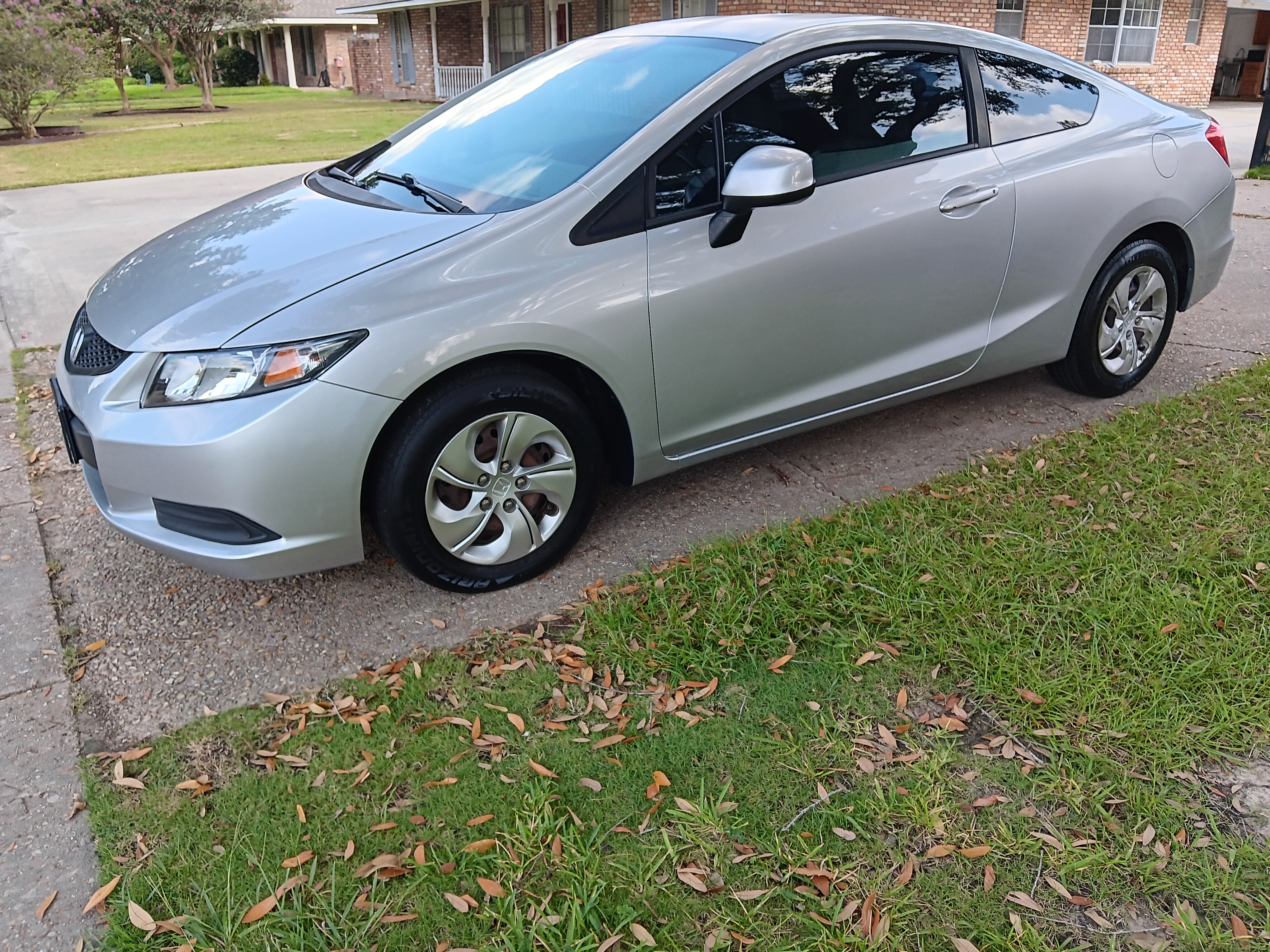 Used 2013 Honda Civic LX image 2