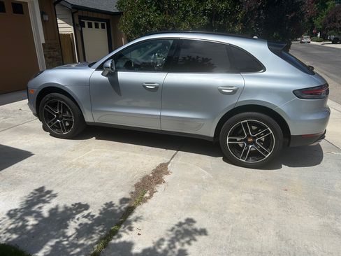 Used 2021 Porsche Macan AWD/4WD image 4