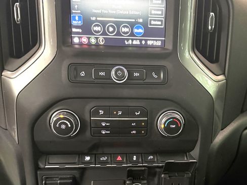 Used 2021 Chevrolet Silverado 2500 Custom w/ Custom Value Package AWD/4WD image 8