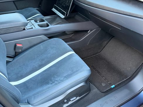 Used 2023 Fisker Ocean One image 14