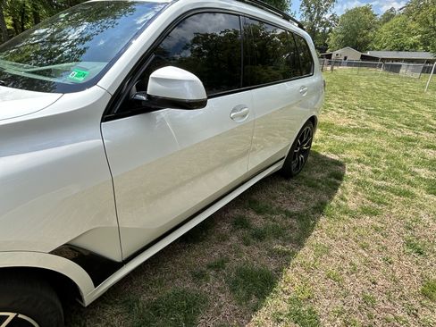 Used 2020 BMW X7 xDrive40i w/ M Sport Package AWD/4WD image 16