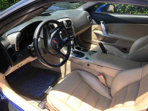 Used 2005 Chevrolet Corvette Coupe w/ Preferred Equipment Group image 19