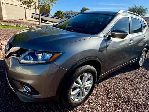 Used 2015 Nissan Rogue SV w/ SV Premium Package image 1
