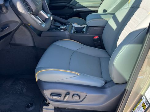 Used 2025 Toyota Tacoma 4x4 Double Cab Hybrid image 24