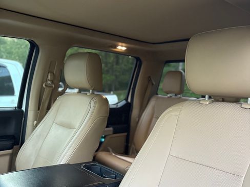 Used 2015 Ford F150 Lariat image 5