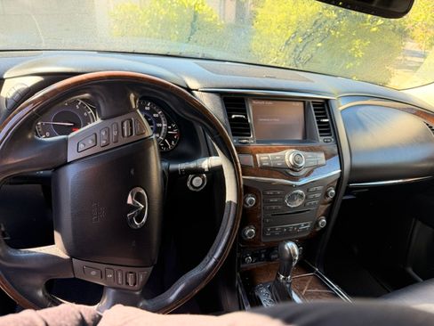Used 2014 INFINITI QX80 4WD w/ Deluxe Touring Package image 15