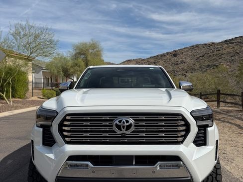 Used 2024 Toyota Tacoma Limited w/ Limited Package (LT) image 6