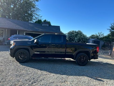 Used 2020 GMC Sierra 1500 Elevation w/ Elevation Value Package RWD image 5