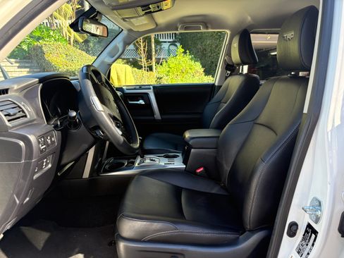 Used 2022 Toyota 4Runner TRD Sport w/ Technology Package image 12