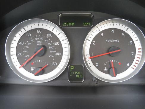 Used 2012 Volvo C70 T5 FWD image 9