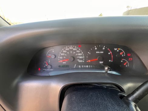 Used 2002 Ford F350 4x4 Regular Cab Super Duty image 11
