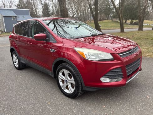 Used 2013 Ford Escape SE image 1