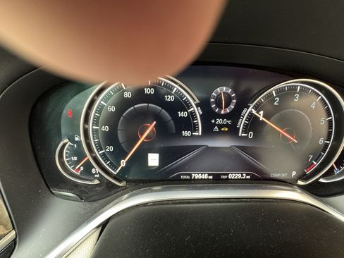 Used 2016 BMW 740i image 17