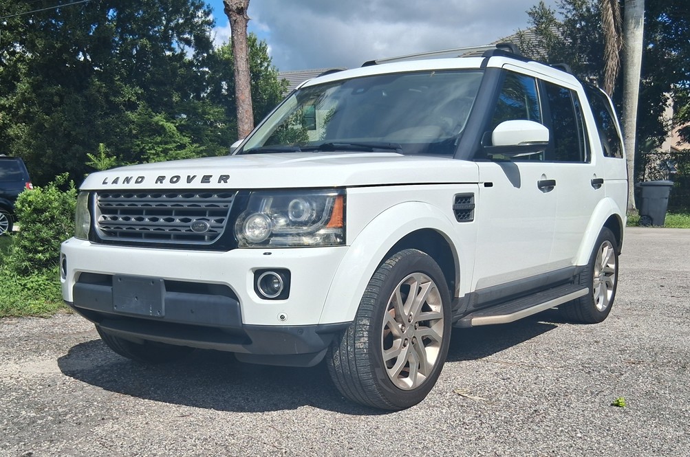 Used 2016 Land Rover LR4 HSE AWD/4WD image 2