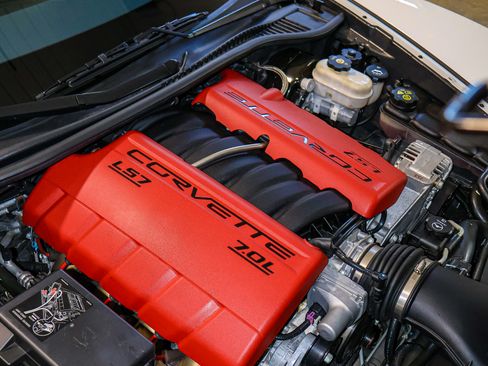 Used 2013 Chevrolet Corvette 427 w/ 1SC Preferred Equipment Group image 8