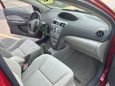 Used 2009 Toyota Yaris Sedan image 15