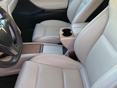 Used 2021 Tesla Model S Long Range Plus image 27