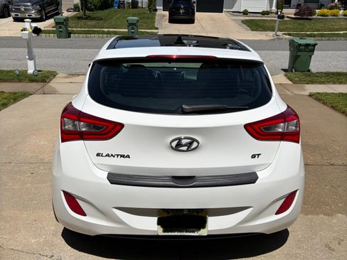 Used 2014 Hyundai Elantra GT w/ Option Group 03 FWD image 5