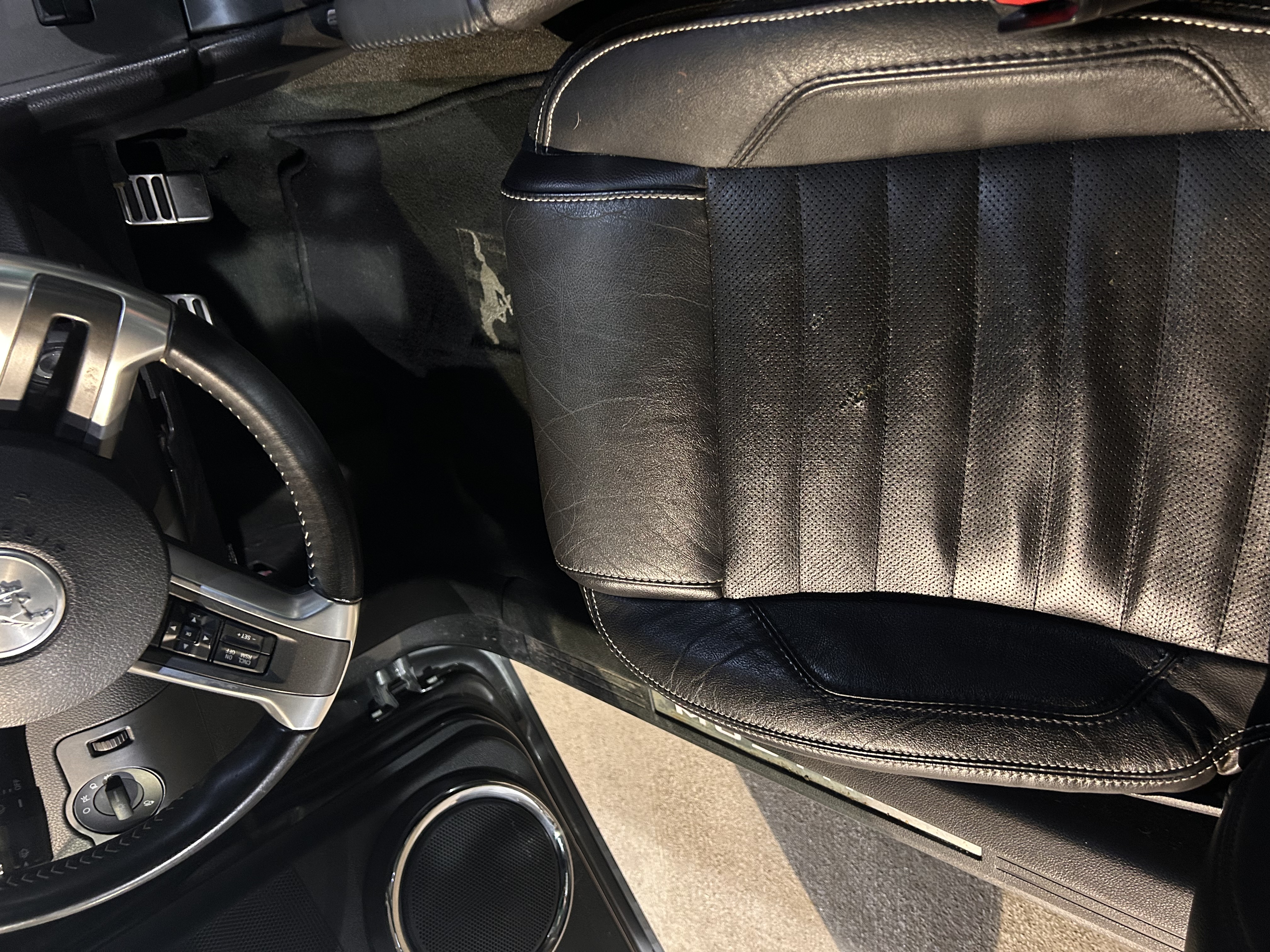 Used 2014 Ford Mustang Premium w/ Comfort Package RWD image 11