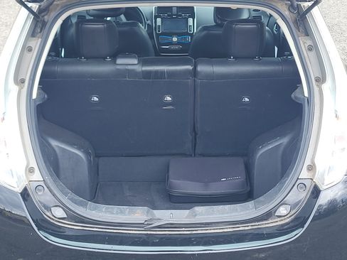 Used 2015 Nissan Leaf SL image 13