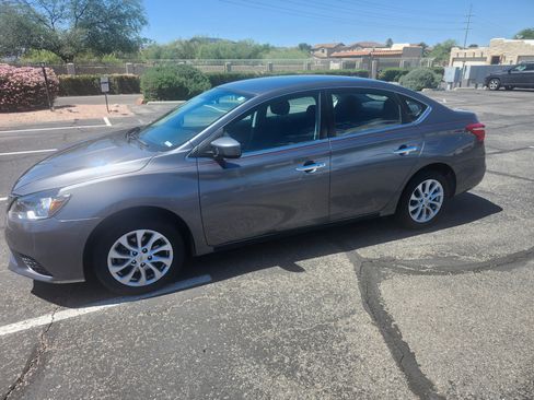 Used 2019 Nissan Sentra SV image 1