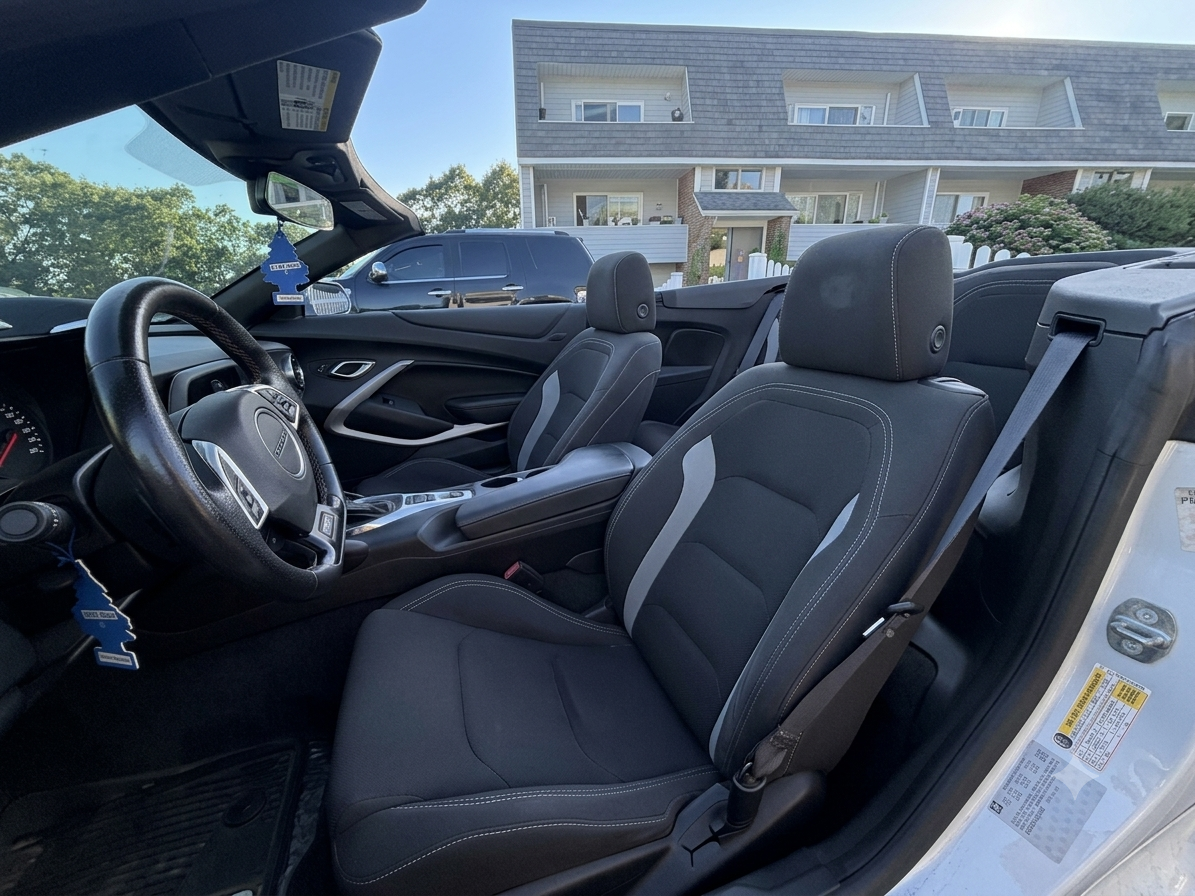Used 2017 Chevrolet Camaro SS RWD image 5