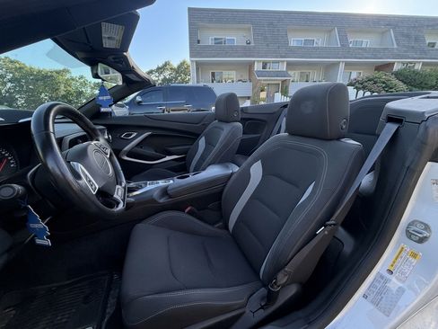 Used 2017 Chevrolet Camaro SS RWD image 5