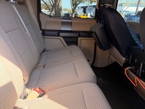 Used 2019 Ford F250 XLT w/ XLT Premium Package image 16