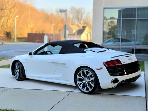 Used 2011 Audi R8 V10 image 10