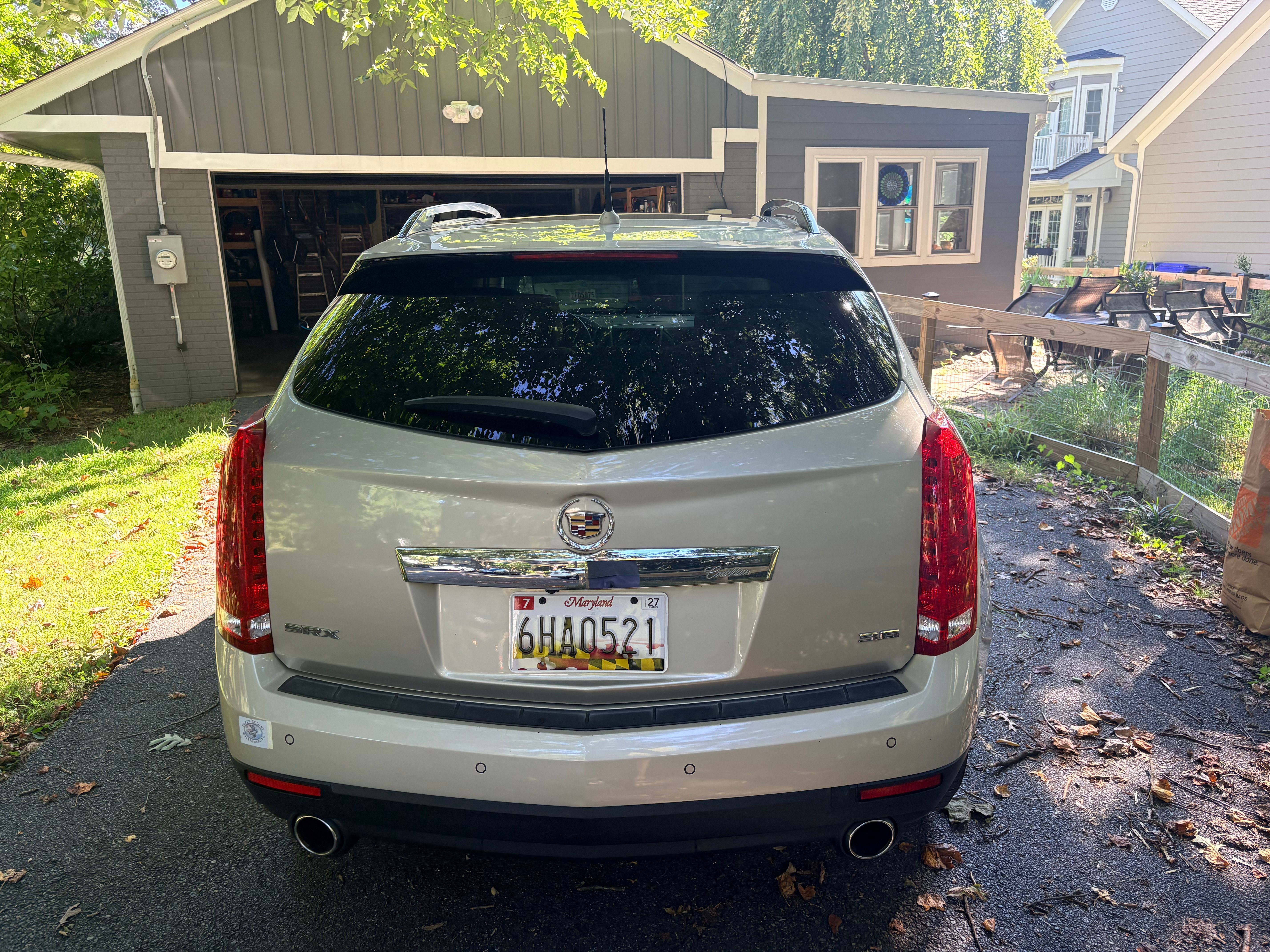 Used 2013 Cadillac SRX Luxury w/ Driver Awareness Package FWD image 17