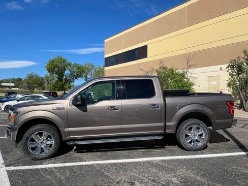 Used 2018 Ford F150 XLT w/ Equipment Group 302A Luxury AWD/4WD image 12