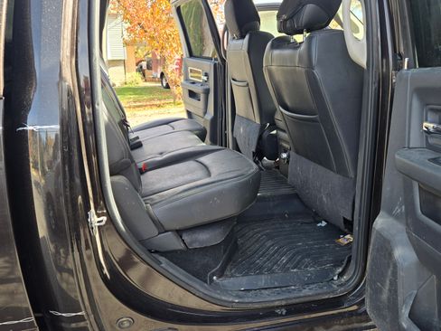 Used 2011 RAM 2500 Laramie w/ Protection Group image 12