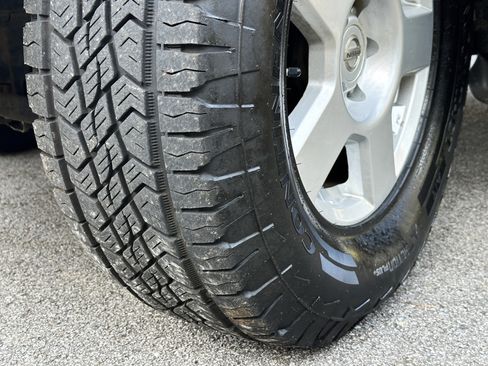 Used 2006 Nissan Xterra S w/ (W94) Tow Pkg image 14