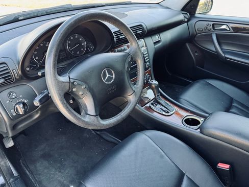 Used 2007 Mercedes-Benz C 280 4MATIC Sedan image 4