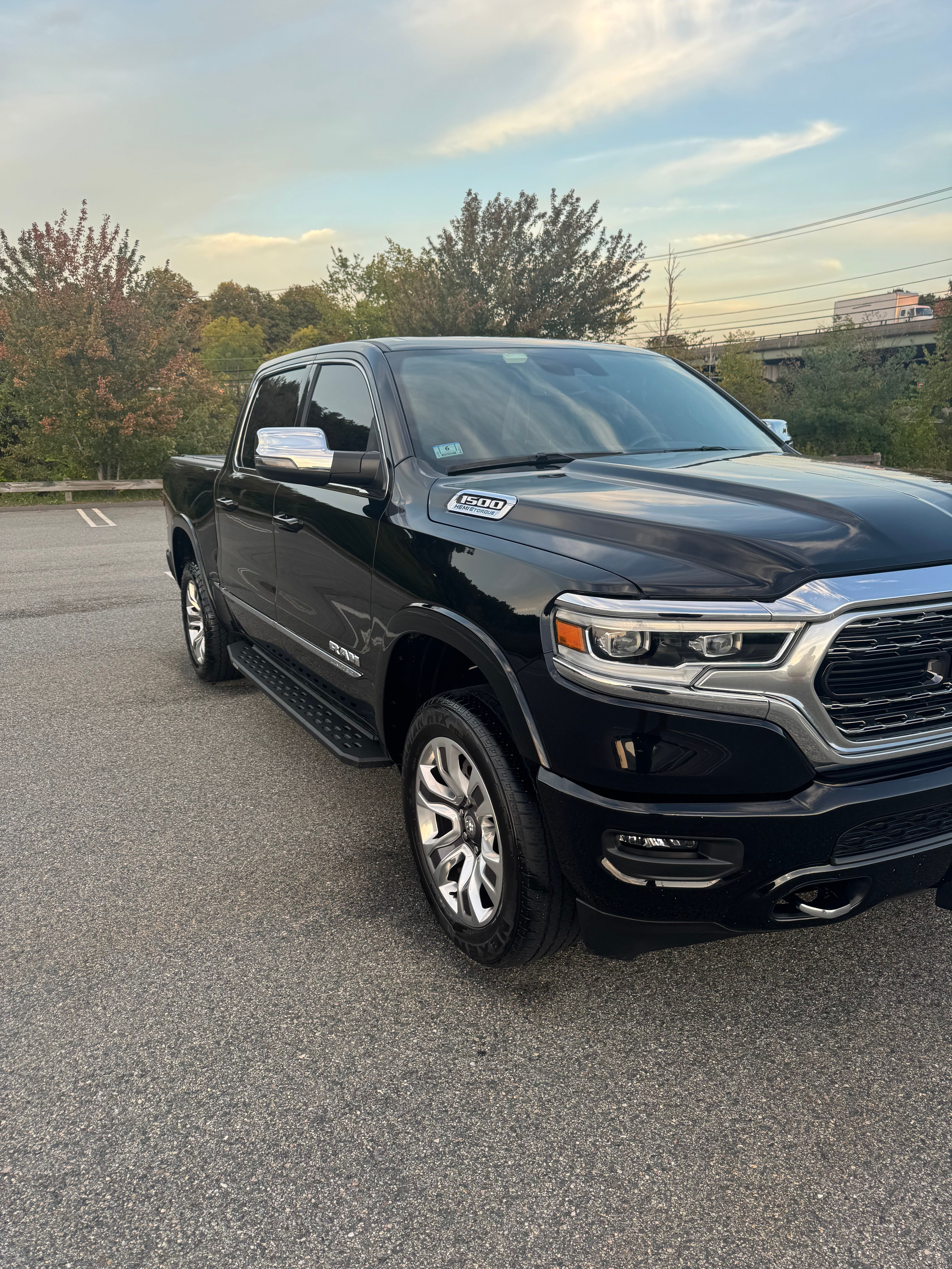 Used 2024 RAM 1500 Limited w/ Body Color Bumper Group AWD/4WD image 6