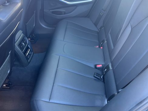 Used 2020 BMW 330i Sedan w/ Driving Assistance Package image 5