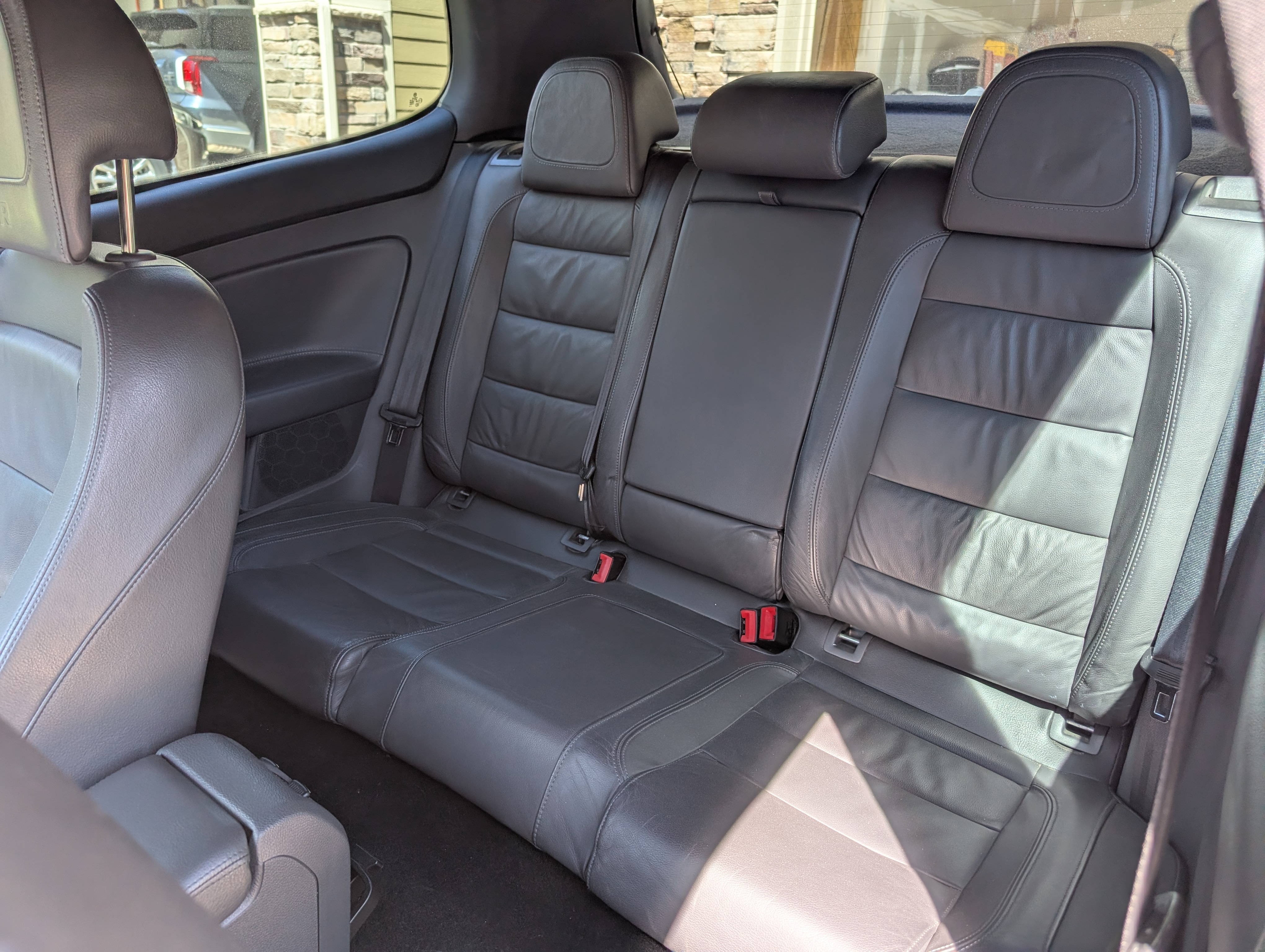 Used 2008 Volkswagen R32 AWD/4WD image 10